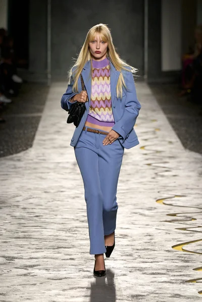 Look 9